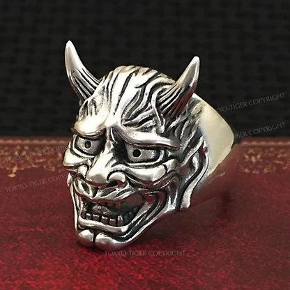 Tokyo-Tiger Black Darth Vader Ring