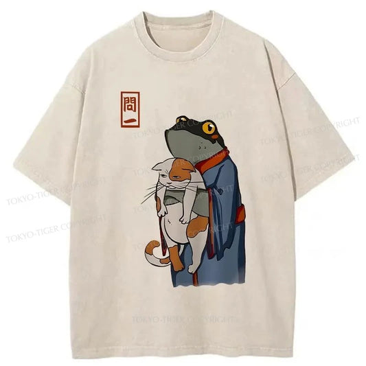 Tokyo-Tiger The Frog Holds The Cat Washed T-Shirt