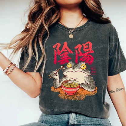 Tokyo-Tiger Frogs Eat Ramen Japanese Washed T-Shirt